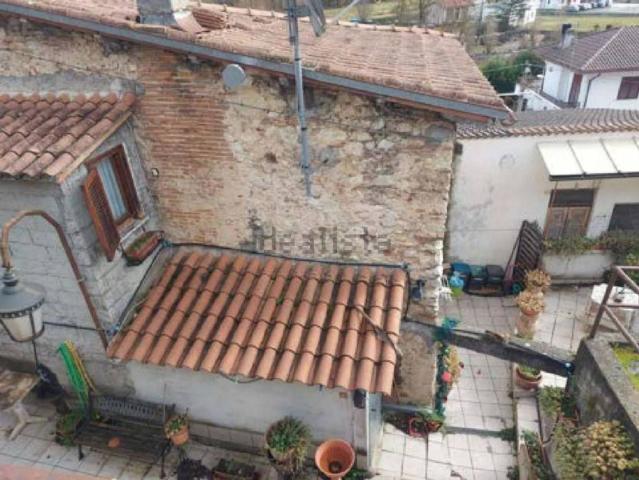 Case e ville in vendita di 62 m² in Via Croce delle Are
