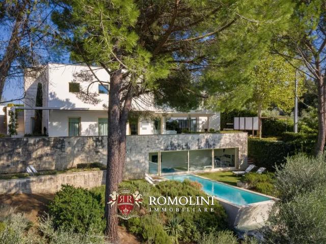Case e ville in vendita di 630 m²