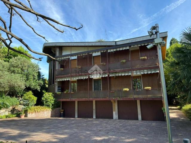Case e ville in vendita di 630 m² in Via Rosario, 49