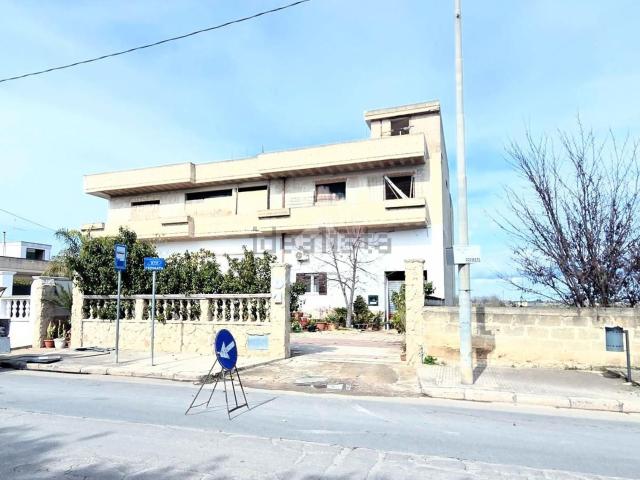 Case e ville in vendita di 630 m² in Corso Umberto Ⅰ, 133