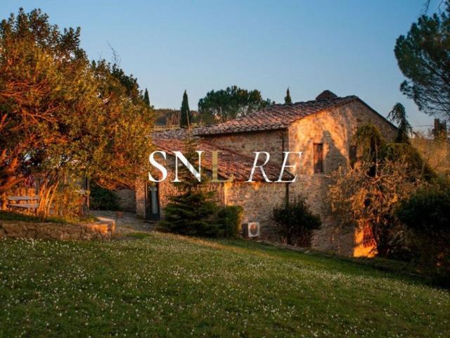 Case e ville in vendita di 631 m² in Piazza Gastone Bucciarelli
