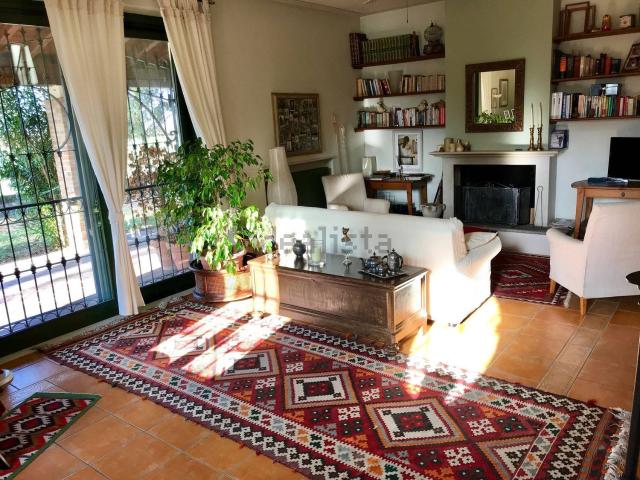 Case e ville in vendita di 634 m² in Via Giuseppe Maiandi, 33