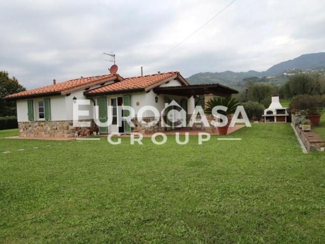 Case e ville in vendita di 67 m² in Via del Parco, 85