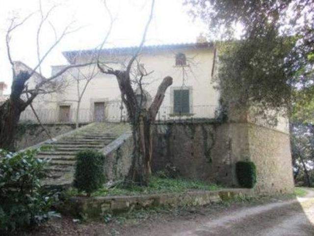 Case e ville in vendita di 640 m²