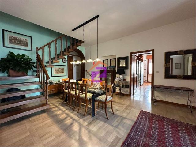 Case e ville in vendita di 640 m²