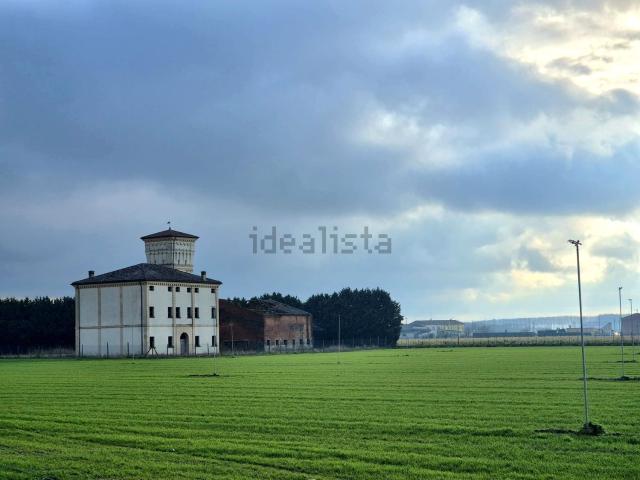 Case e ville in vendita di 640 m² in Via Garbo, 56
