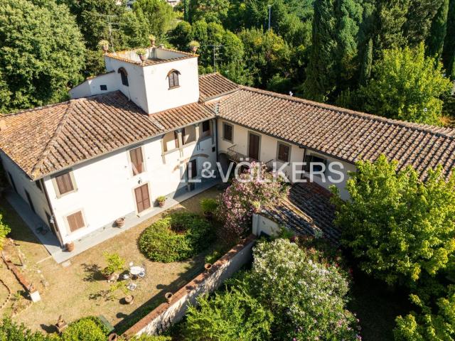 Case e ville in vendita di 640 m² in Via di San Bartolo a Cintoia