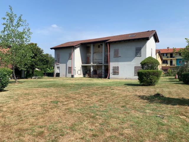 Case e ville in vendita di 640 m² in Via XXV Aprile