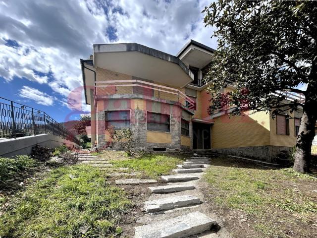 Case e ville in vendita di 646 m² in Via San Rocco, 78