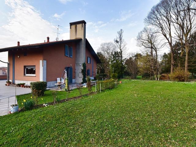 Case e ville in vendita di 650 m²