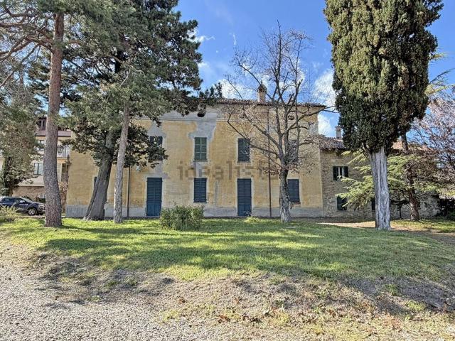 Case e ville in vendita di 650 m² in Via Bussini, 3