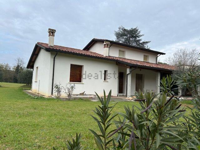 Case e ville in vendita di 650 m² in Via di Oriolo, 6