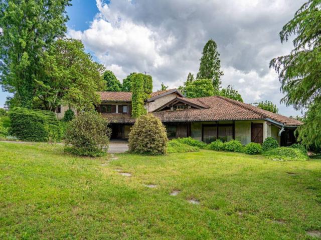 Case e ville in vendita di 650 m² in Strada Valle Pasano