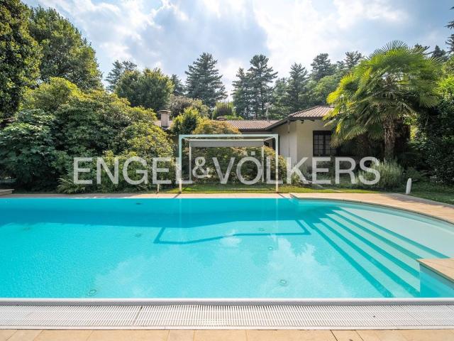 Case e ville in vendita di 652 m² in Via Motte, 5