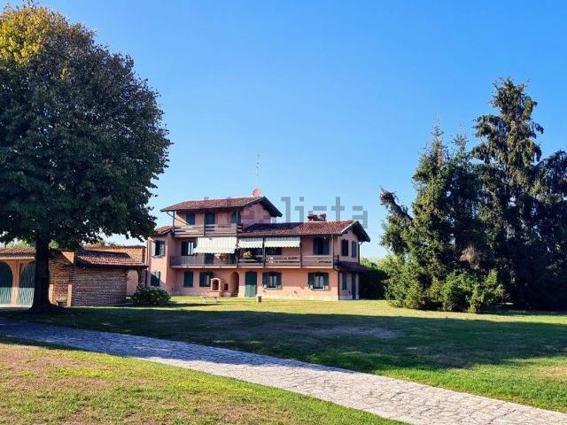 Case e ville in vendita di 654 m² in Via ROMA, 25