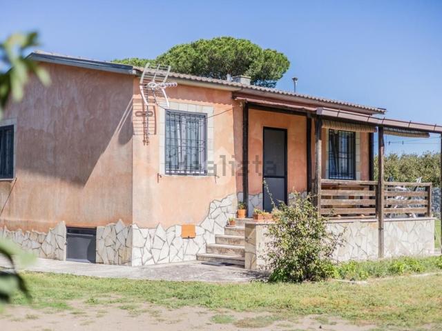 Case e ville in vendita di 65 m² in Strada Carrareccia di Casale, 26
