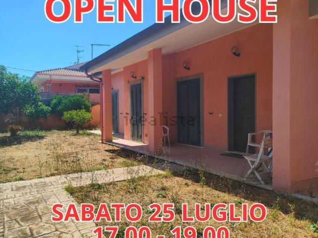 Case e ville in vendita di 80 m² in Via Tronto, 35