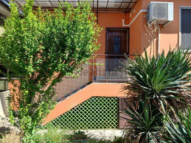 Case e ville in vendita di 65 m² in Via Monza, 5