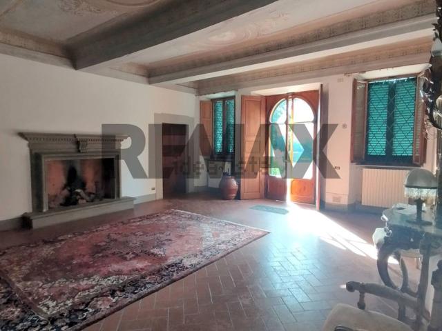 Case e ville in vendita di 660 m²