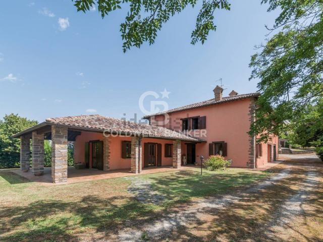 Case e ville in vendita di 660 m² in Via Gioacchino Rossini, 37