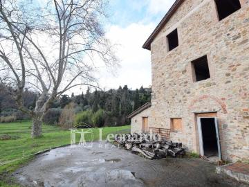Case e ville in vendita di 660 m² in Via di Pera