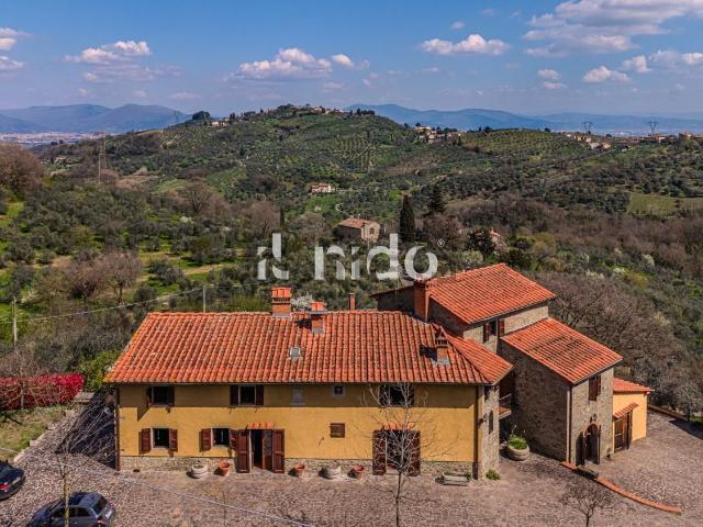 Case e ville in vendita di 660 m² in Via Madonna del Papa, 5