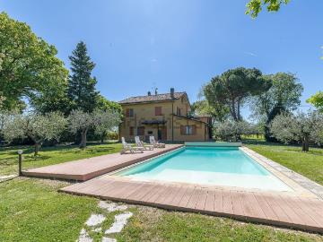 Case e ville in vendita di 664 m² in Strada di San Germano, 78