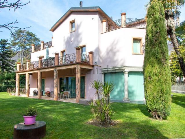 Case e ville in vendita di 665 m² in Via Statale