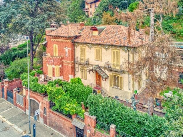 Case e ville in vendita di 665 m² in Corso Moncalieri, 253