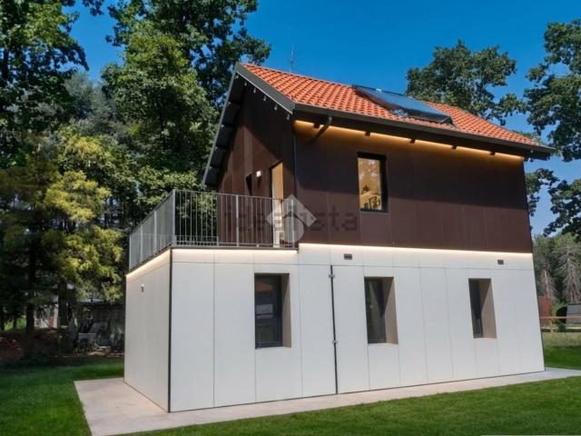 Case e ville in vendita di 66 m² in Via Enzo Pagani, 15