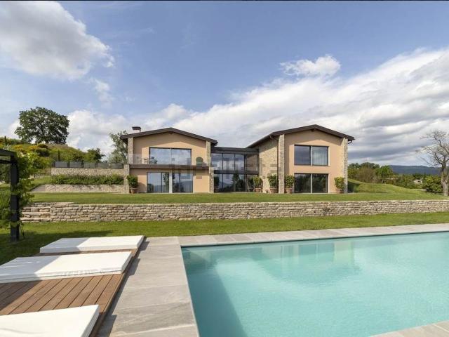 Case e ville in vendita di 673 m² in Via di San Clemente