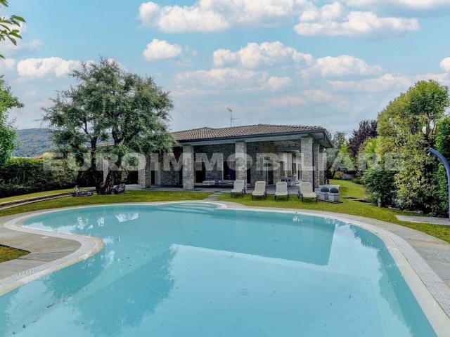 Case e ville in vendita di 676 m² in Via XXVIII Maggio, 15