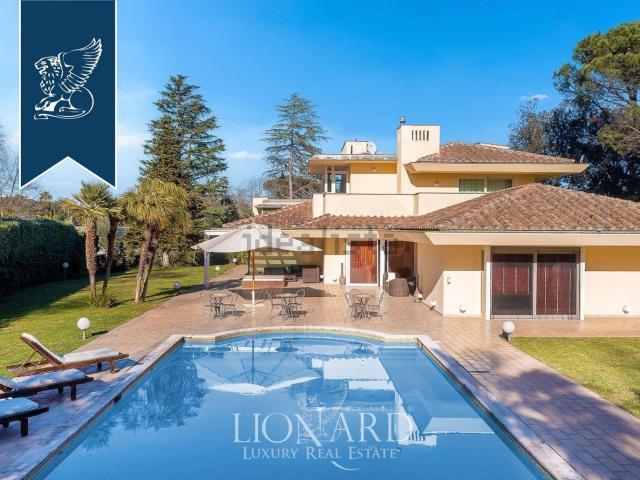 Case e ville in vendita di 682 m²