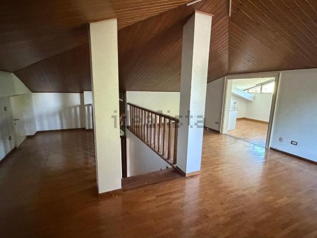 Case e ville in vendita di 684 m²