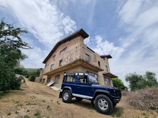 Case e ville in vendita di 689 m² in Strada Provinciale 37