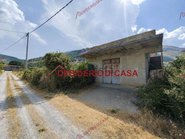 Case e ville in vendita di 68 m² in Via Aldo Moro, 48