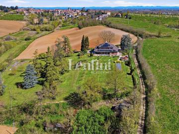 Case e ville in vendita di 690 m² in Strada Biozzine