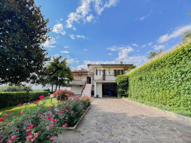 Case e ville in vendita di 699 m² in Via Bottino Basso, 2