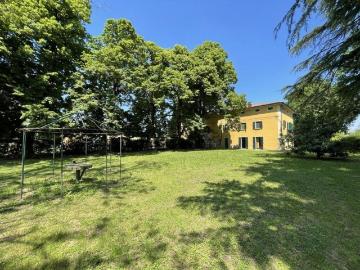 Case e ville in vendita di 699 m² in Via Paradurone