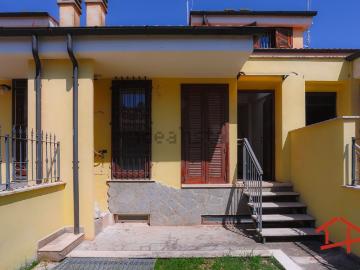 Case e ville in vendita di 69 m² in Via Trevi Nel Lazio, 9