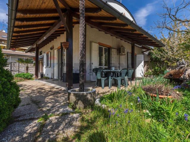 Case e ville in vendita di 73 m² in Via Mincio, 9