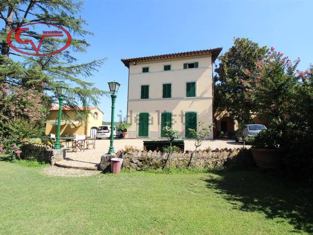 Case e ville in vendita di 700 m²