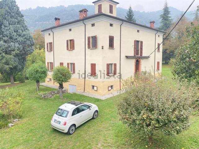 Case e ville in vendita di 700 m²