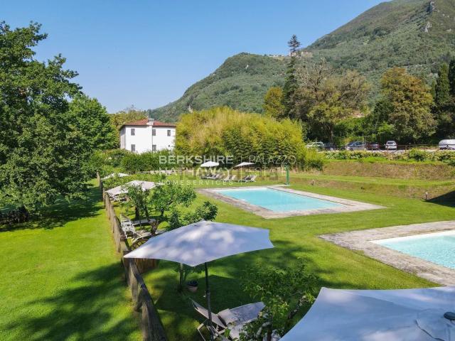 Case e ville in vendita di 700 m²