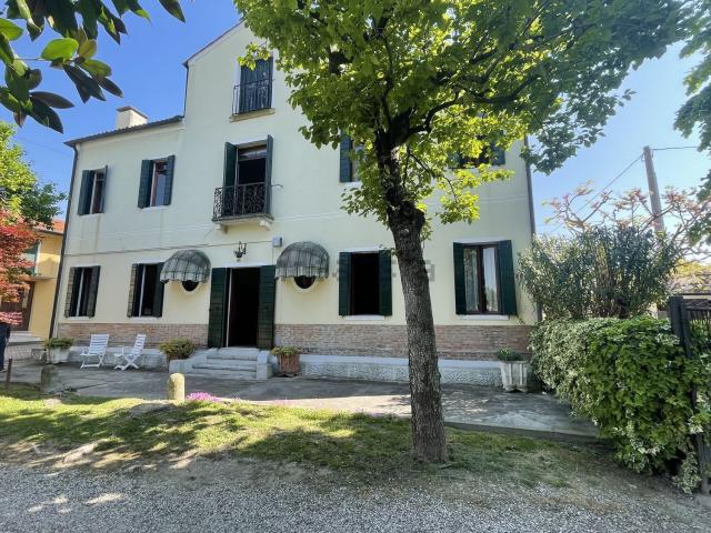 Case e ville in vendita di 700 m² in Via Argine DX Novissimo