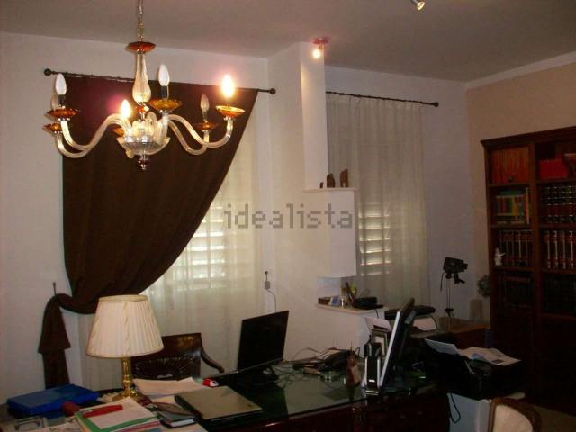 Case e ville in vendita di 700 m² in Via dei Mughetti