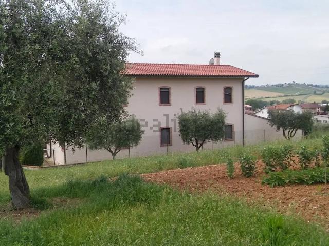 Case e ville in vendita di 700 m² in Via San Francesco