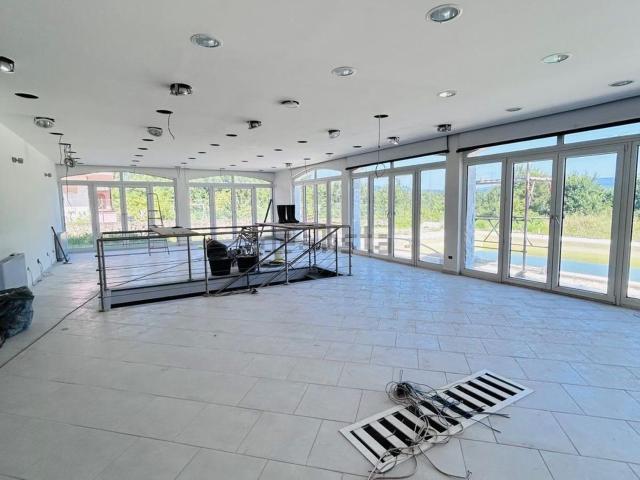 Case e ville in vendita di 700 m² in Via Piano
