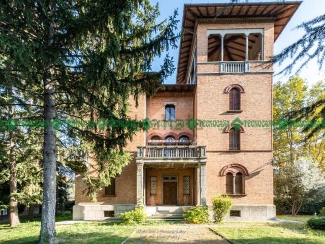 Case e ville in vendita di 700 m² in Via Ripa Inferiore, 2