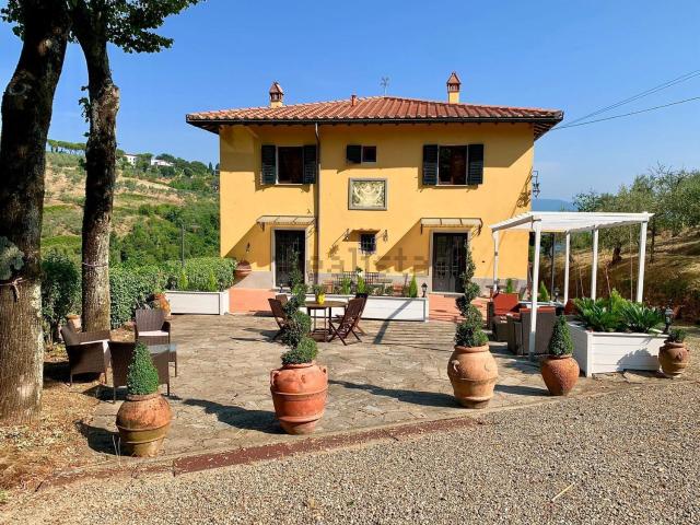 Case e ville in vendita di 700 m² in Via Vergheretana